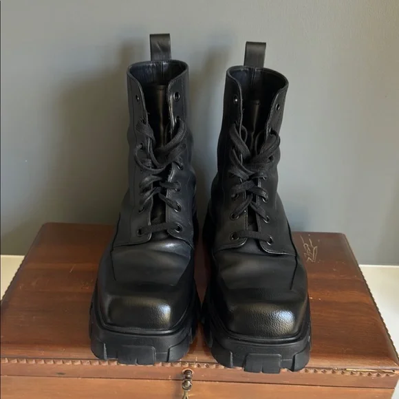 Prada Black Leather Men's Boots - Picture 4 of 8